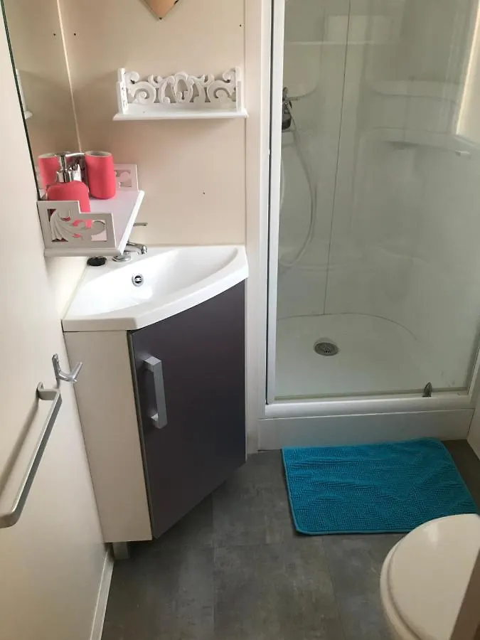 Mobilhome en face des plages Hyères Camping