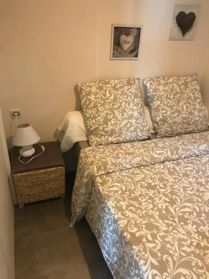 Mobilhome en face des plages Hyères 0*,