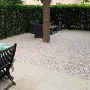 T1bis Avec Jardin à Gare Hyères