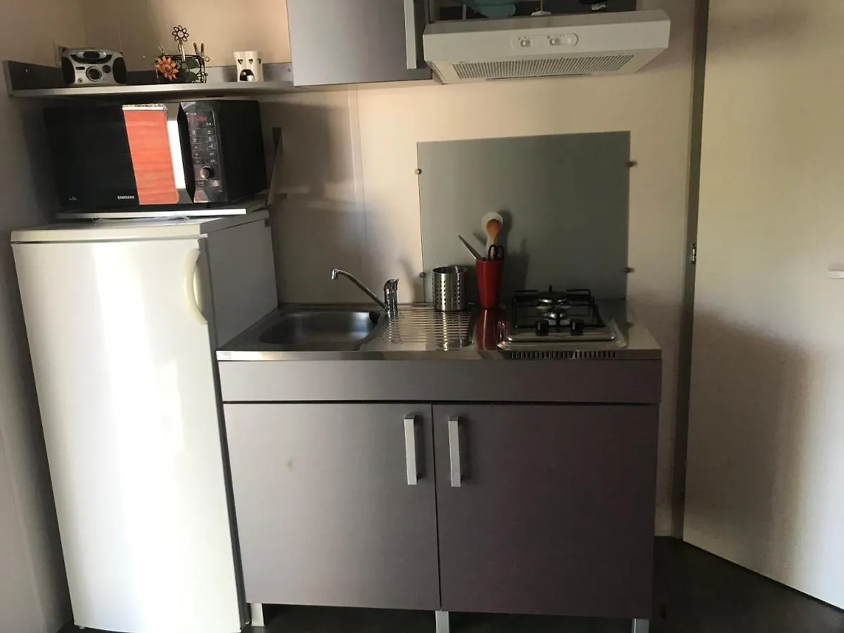 Campsite Mobilhome En Face Des Plages Hyeres France